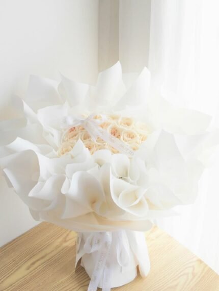 White O'Hara Rosette (L)