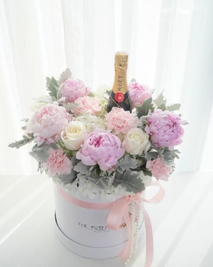 Peonies & Wine Box (M)