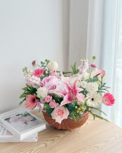 Flamingo Love Bloom Basket (M)