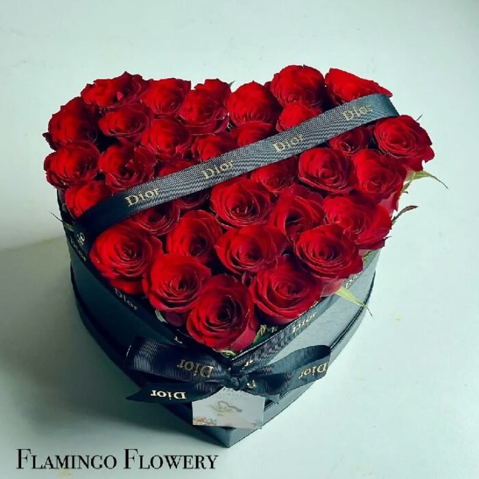 Red Heart Box (M) - Image 1