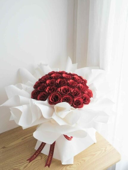 The Glitz and Glamour (L)